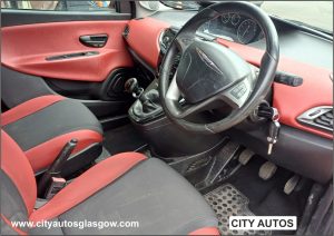 Chrysler, YPSILON, Hatchback, 2013, Manual, 1242 (cc), 5 doors £2,295